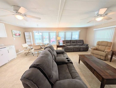Talk about GREAT BONES, This completely furnished, two bedroom - photo 19