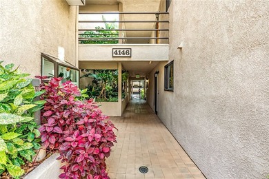 Welcome to Villa Pacifica! This unique upper-level condo offers - photo 1