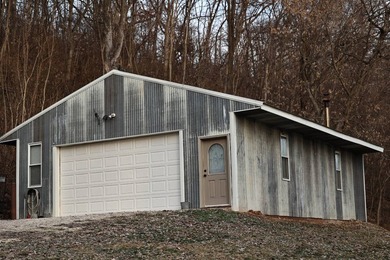 Only seconds from the Illinois River, this approximately 740 - photo 22