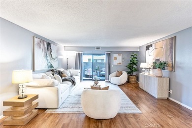 Welcome to Villa Pacifica! This unique upper-level condo offers - photo 3