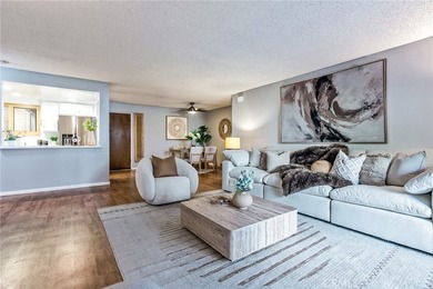 Welcome to Villa Pacifica! This unique upper-level condo offers - photo 4