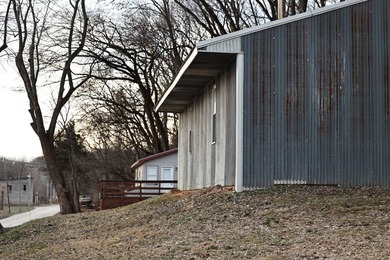 Only seconds from the Illinois River, this approximately 740 - photo 27