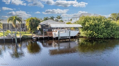 Caloosahatchee River Home For Sale in Fort Myers Florida