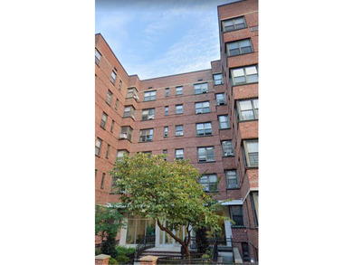 Perfectly situated in the heart of Forest Hills, this prime - photo 1