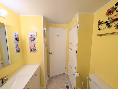Talk about GREAT BONES, This completely furnished, two bedroom - photo 48
