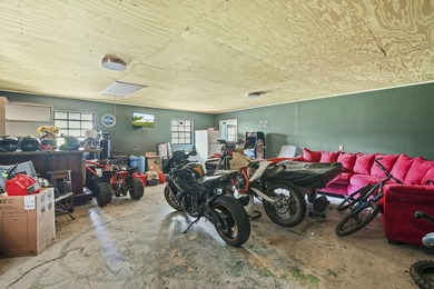 Country Estate with room to expand for all your needs whether - photo 48