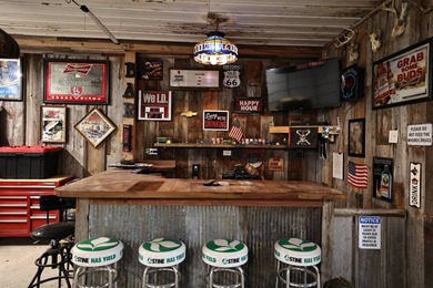 Only seconds from the Illinois River, this approximately 740 - photo 50