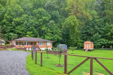 Welcome to 8 Taylor Rd, located in the heart of the picturesque