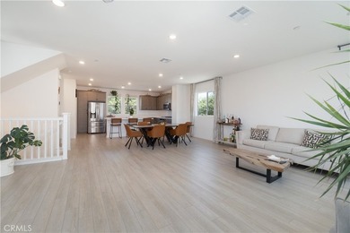 MUST SEE! TURNKEY SAN PEDRO CORNER LOT HOME! This Upgraded Home - photo 16