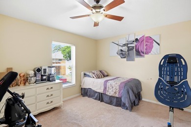 Welcome to this beautifully maintained 4 bedroom, 3 bathroom - photo 22