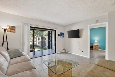 Spacious 2 bed, 2 baths condo located in the heart of Deerfield - photo 11