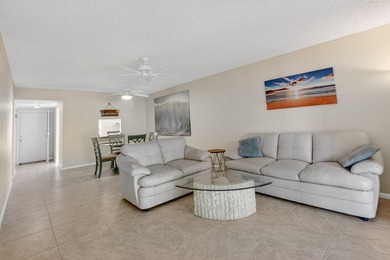 Spacious 2 bed, 2 baths condo located in the heart of Deerfield - photo 13