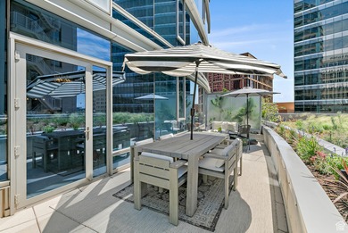 Welcome to a unique green oasis in the midst of downtown City