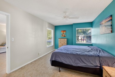 Spacious 2 bed, 2 baths condo located in the heart of Deerfield - photo 21