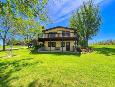 Move right in and start enjoying lake life right away! This - photo 25