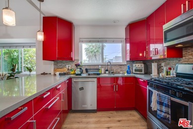 Beautifully remodeled Venice Beach triplex perfectly combines - photo 33
