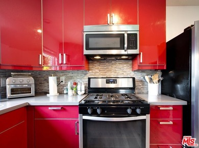 Beautifully remodeled Venice Beach triplex perfectly combines - photo 35