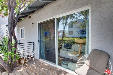 Beautifully remodeled Venice Beach triplex perfectly combines - photo 43