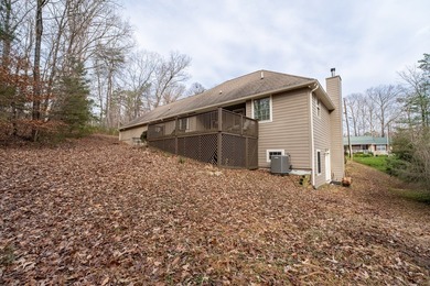 WELCOME HOME! This meticulously maintained and spacious