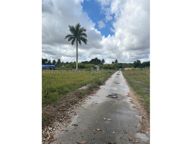 OWNER FINANCING AVAILABLE WITH 35% DOWN! Discover the potential - photo 3