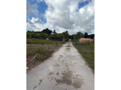 OWNER FINANCING AVAILABLE WITH 35% DOWN! Discover the potential - photo 7