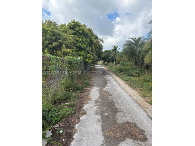 OWNER FINANCING AVAILABLE WITH 35% DOWN! Discover the potential - photo 9