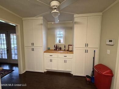 ON THE WATER in Chelsea Isle in Cobblestone. This 3 bedroom, 2 - photo 16