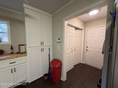 ON THE WATER in Chelsea Isle in Cobblestone. This 3 bedroom, 2 - photo 17