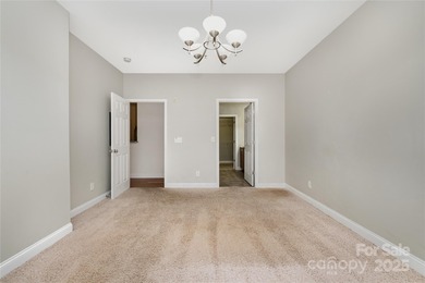 Excellent opportunity in Preston Flats! This move in ready home