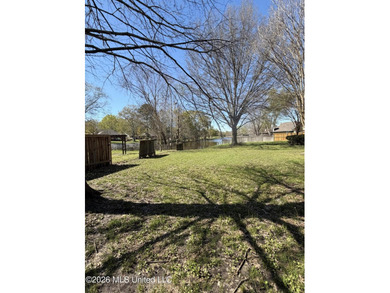 ON THE WATER in Chelsea Isle in Cobblestone. This 3 bedroom, 2 - photo 26