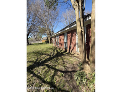 ON THE WATER in Chelsea Isle in Cobblestone. This 3 bedroom, 2 - photo 27