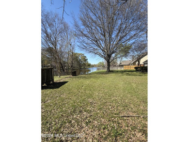 ON THE WATER in Chelsea Isle in Cobblestone. This 3 bedroom, 2 - photo 28