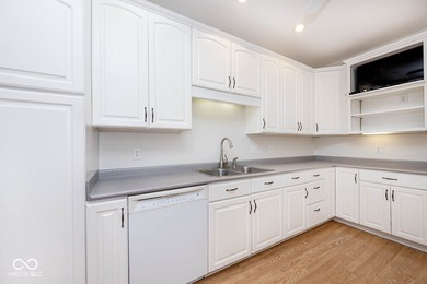 If you want a condo home with lots of space (2,500 Sq.), no - photo 31