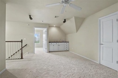 Rare opportunity to own nearly 4 acres of fully fenced - photo 31