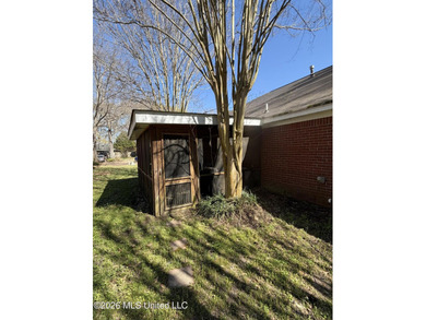 ON THE WATER in Chelsea Isle in Cobblestone. This 3 bedroom, 2 - photo 32