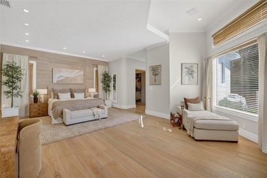 Rare opportunity to own a stunning & renovated SINGLE-LEVEL - photo 7