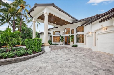 Rare opportunity to own a stunning & renovated SINGLE-LEVEL - photo 10