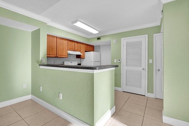 2BR/2BA first-floor condo in the gated community of Murano in - photo 6
