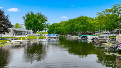 Manufactured Home on Lake Tippecanoe channel. - photo 4