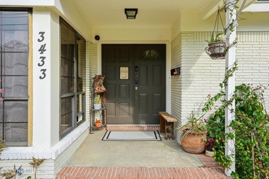 This 3-bedroom, 2-bath home with 1 car garage sits on a huge - photo 3
