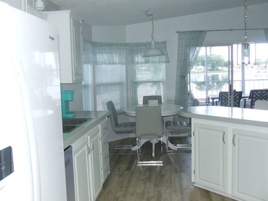 SPECTACULAR VIEW OF THE LAKE-LARGE 3 BEDROOM/ 2 BATH- LAMINATE - photo 16