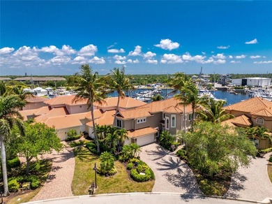 Under contract-accepting backup offers. Premier marina-front - photo 2