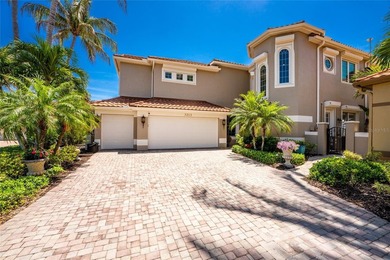 Under contract-accepting backup offers. Premier marina-front - photo 4