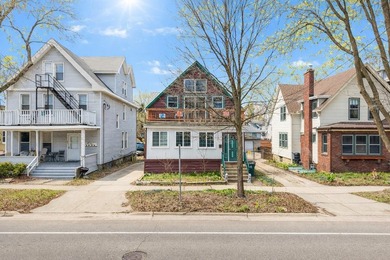 Exceptional east side residence just moments from the lake - photo 2