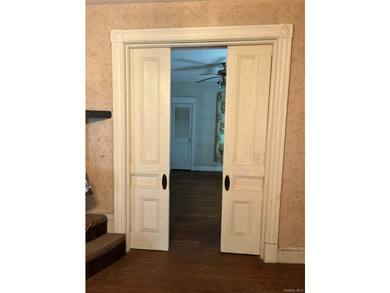 Bring your creativity (and contractor), roll up your sleeves and - photo 4