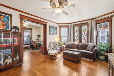 Exceptional east side residence just moments from the lake - photo 9