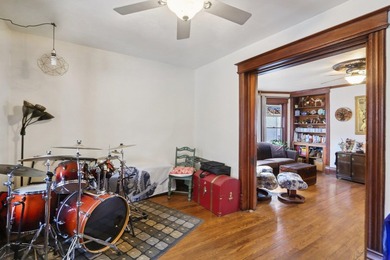 Exceptional east side residence just moments from the lake - photo 10