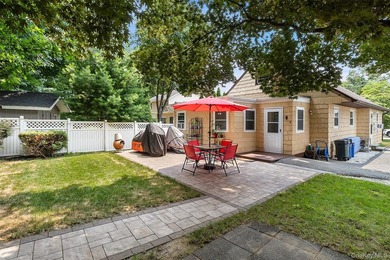 This lovingly maintained, one level home offers the ideal - photo 1