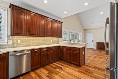 Impeccable, beautifully updated 4BR/2BA ranch in the heart of - photo 15