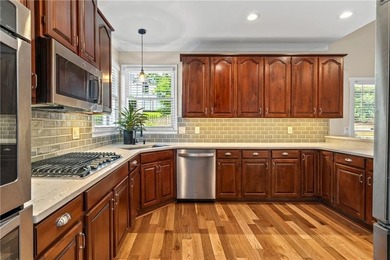Impeccable, beautifully updated 4BR/2BA ranch in the heart of - photo 16